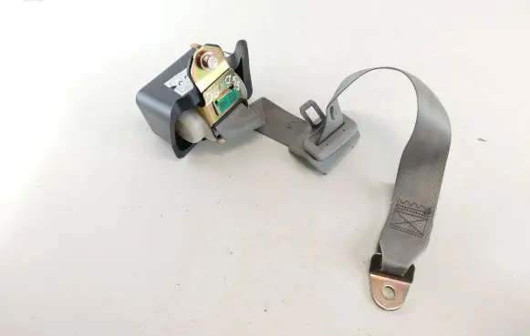 Hyundai Centennial Rear seatbelt