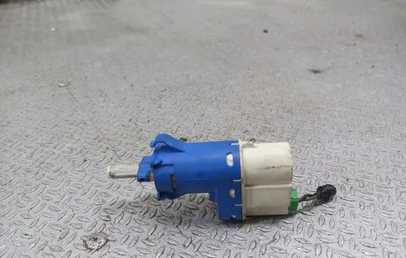 Ford Focus Brake pedal sensor switch 3M5T9C872AC