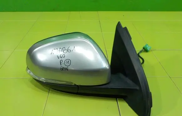 Volvo V60 Front door electric wing mirror PRAWE 17AB61