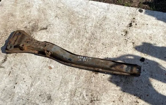 Mitsubishi Grandis Front subframe
