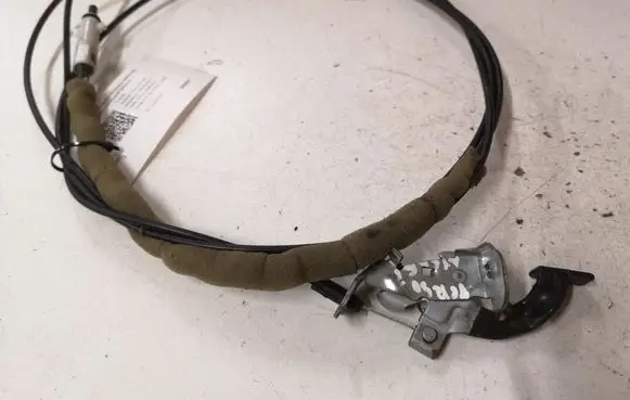 Toyota Avensis Verso Fuel cap release pull handle