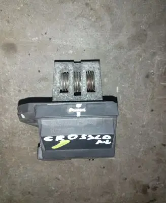 Opel Crossland X Coolant fan relay 98372A