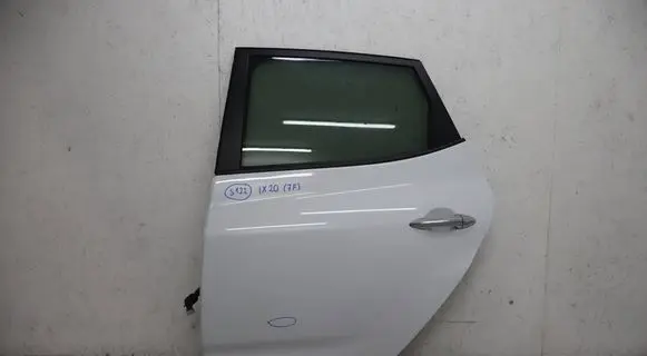 Hyundai ix20 Rear door