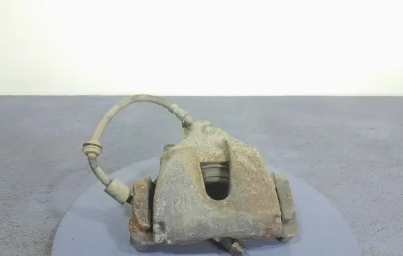 Volvo V40 Front brake caliper