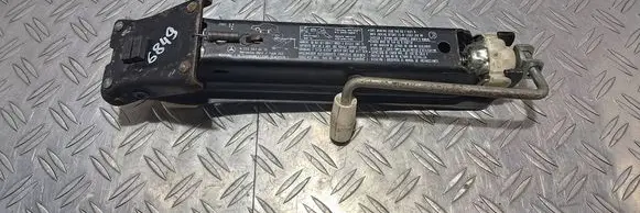 Mercedes-Benz C W203 Lift Jack A2035830415