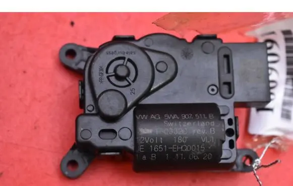Volkswagen Golf Sportsvan Air flap motor/actuator 5WA907511B