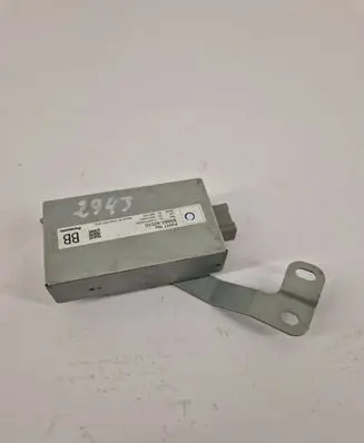 Toyota RAV 4 (XA40) Aerial antenna amplifier 8598A42010