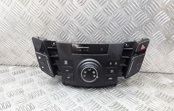 Hyundai i40 Climate control unit 972503zrc0