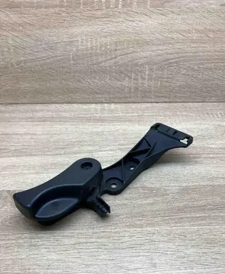 BMW 4 F32 F33 Engine bonnet (hood) release handle 7326365 17365810