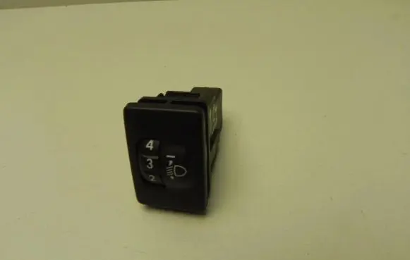 Toyota Auris E180 Headlight level height control switch 8415202080 I5132