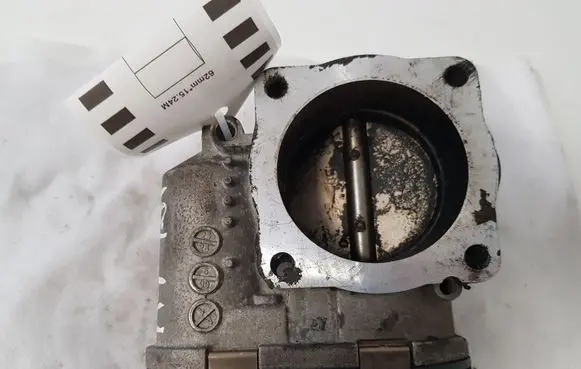 Audi A4 S4 B5 8D Throttle valve 06B133062B 0280750009