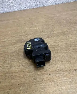 Mercedes-Benz R W251 Intake manifold valve actuator/motor 410475520 F2197