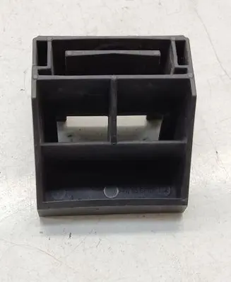 Radiator mount bracket