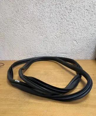 KIA Niro Rubber seal rear door 1196