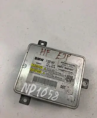 BMW 3 E90 E91 Xenon control unit/module 7237647