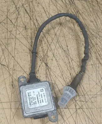 Mercedes-Benz C W205 Lambda probe sensor A0009053403