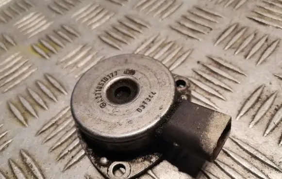Mercedes-Benz C W203 Camshaft pulley/ VANOS 2710510177