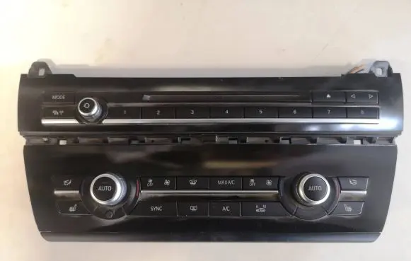 BMW 5 F10 F11 Climate control unit 6819126 90025634
