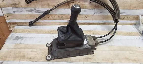 Volkswagen New Beetle Gear shifter/selector 1J0711611A 1J0711611