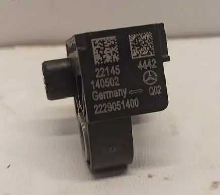 Mercedes-Benz C AMG W205 Airbag deployment crash/impact sensor 2229051400