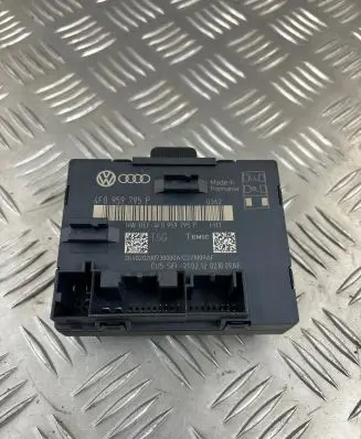 Audi Q7 4L Door control unit/module 4F0959795P 4F0959795 02020073000A