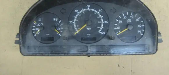 Mercedes-Benz ML W163 Speedometer (instrument cluster) A1635400247
