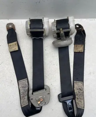 Toyota Corolla Verso AR10 Rear seatbelt 7L1540 051268