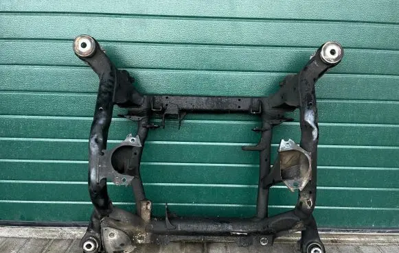 Mercedes-Benz ML W164 Front subframe