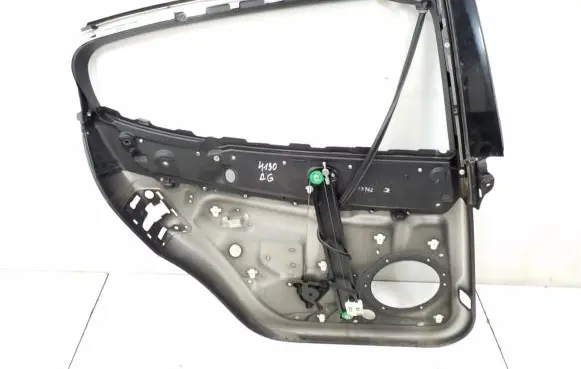 Rear window lifting mechanism without motor