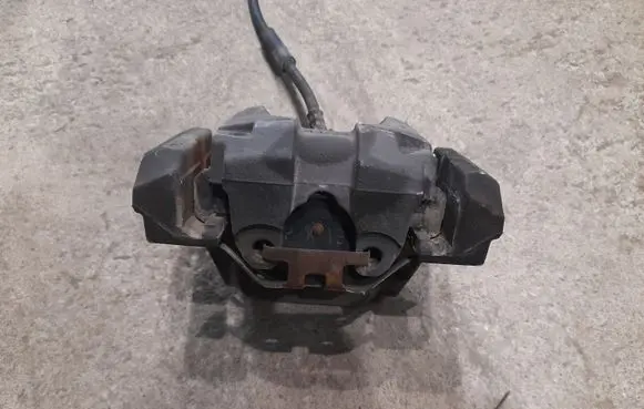 BMW 7 F01 F02 F03 F04 Rear brake caliper