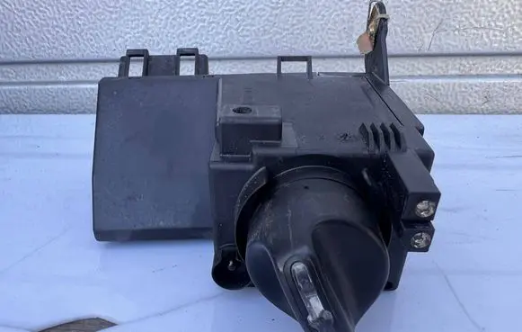 Mercedes-Benz E W210 Light switch 2105450104