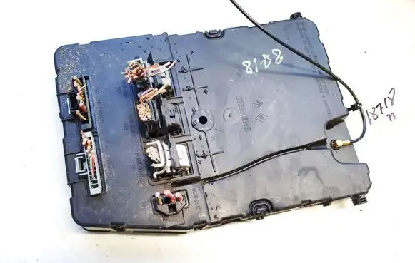 Renault Scenic II - Grand scenic II Comfort/convenience module 8200306437 s118400310k
