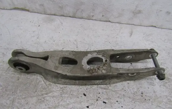 Rear upper control arm/wishbone
