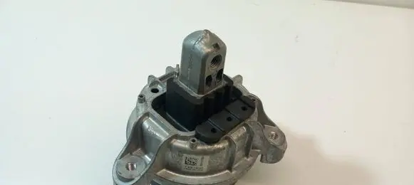 BMW 5 F10 F11 Engine mount bracket 7935142