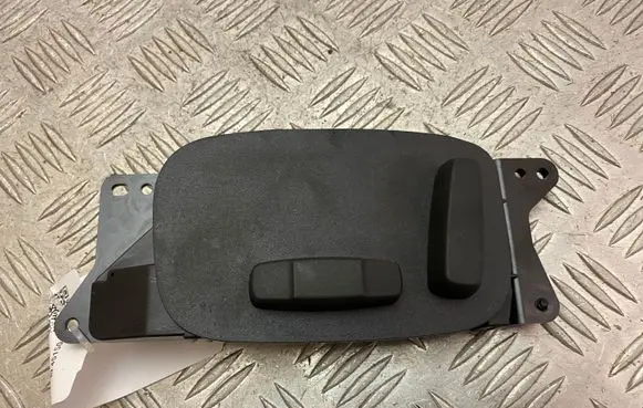 Land Rover Evoque II Seat control switch GX7314B566AA