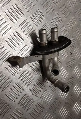 Mercedes-Benz S W221 Engine coolant pipe/hose 3014584