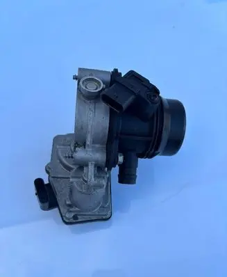 BMW 1 F40 Throttle body valve 7618838 04184 A3C0067710000
