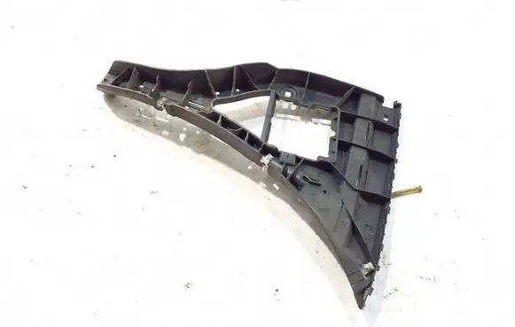 Rear bumper mounting bracket
