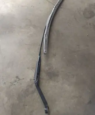 Nissan Primera Front wiper blade arm 183263