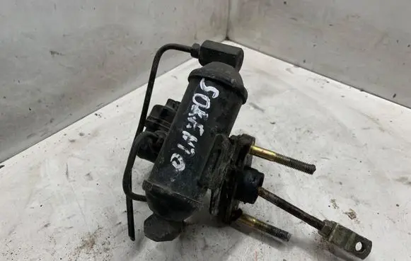 KIA Sorento Clutch master cylinder