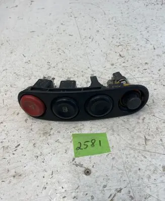 Renault Master II 12 V Socket (front) 7700351884