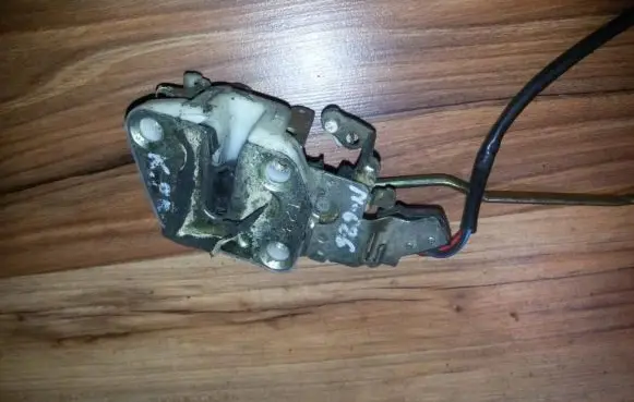 Mazda 626 Front door lock