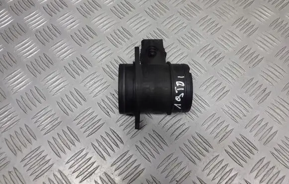 Skoda Octavia Mk1 (1U) Mass air flow meter 038906461B