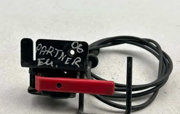 Peugeot Partner Engine bonnet (hood) release handle 