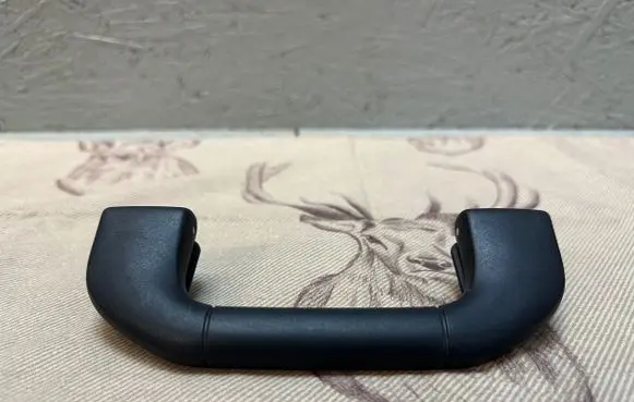 Mercedes-Benz CLS C218 X218 Front interior roof grab handle A204100051