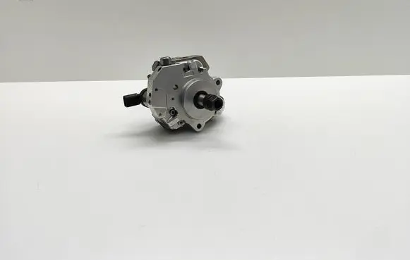 BMW 5 E60 E61 Fuel injection high pressure pump CP3R90 7788678 0445010073