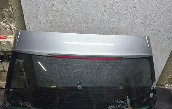 BMW 5 F10 F11 Opening tailgate glass 26062012