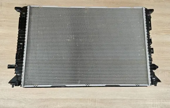 Audi Q5 SQ5 8R Coolant radiator 8K0121251AL