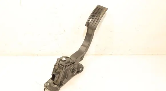 Ford Focus Accelerator throttle pedal
