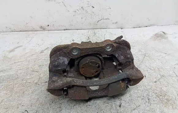 Peugeot 3008 I Front brake caliper